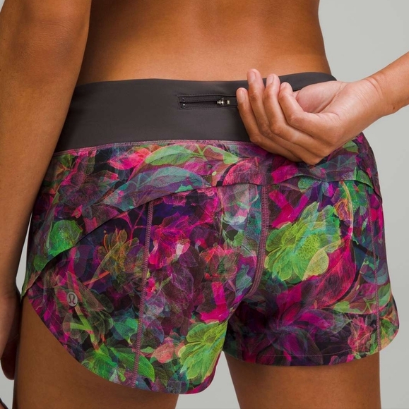 Lululemon Vivid Floral Swift Fabric Low Rise Speed Up Lined Short 2.5" Size 8 - Picture 5 of 12